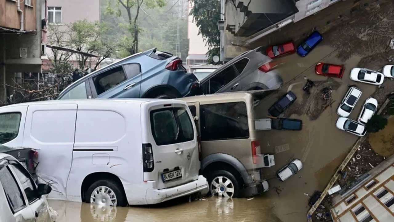 Foto - Sel felaketinde aracı batanlar dikkat: Kaskosu olmayan da parasını alabilir!