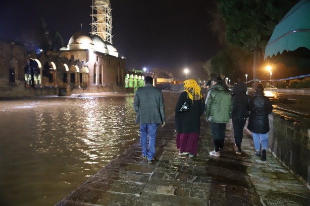 Foto - Sel felaketinde çamurlaşan Balıklıgöl suyu normale dönüyor