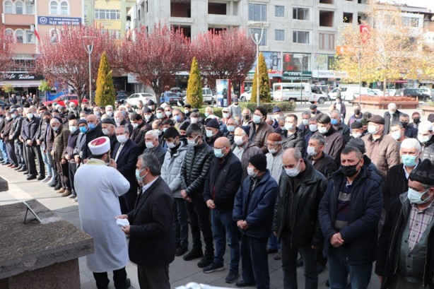 Foto - Sel felaketinde kaybolan vatandaş için gıyabi cenaze namazı