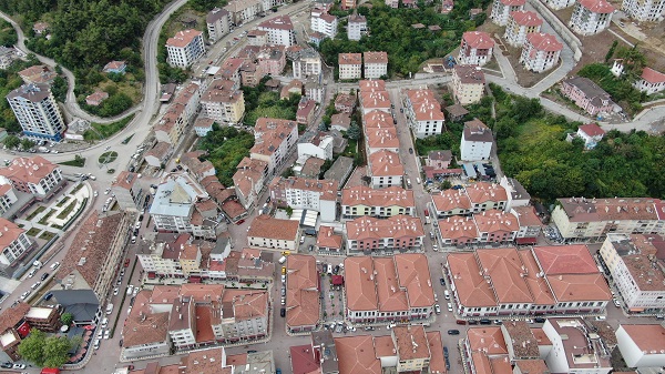 Foto - Sel felaketinin ardından döndü! Ailesine umut oldu