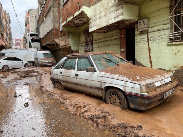Foto - Sel felaketinin ardından ortaya çıkan manzara içler acısı!