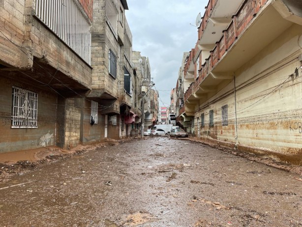 Foto - Sel felaketinin ardından ortaya çıkan manzara içler acısı!