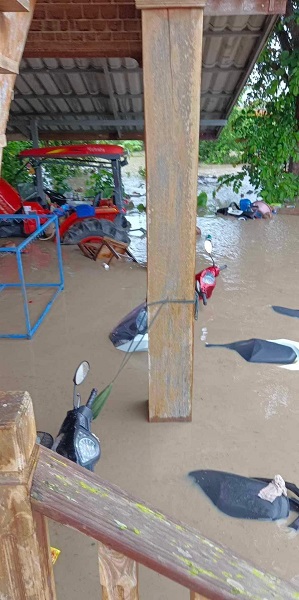 Foto - Sel suları köprüyü böyle yıktı