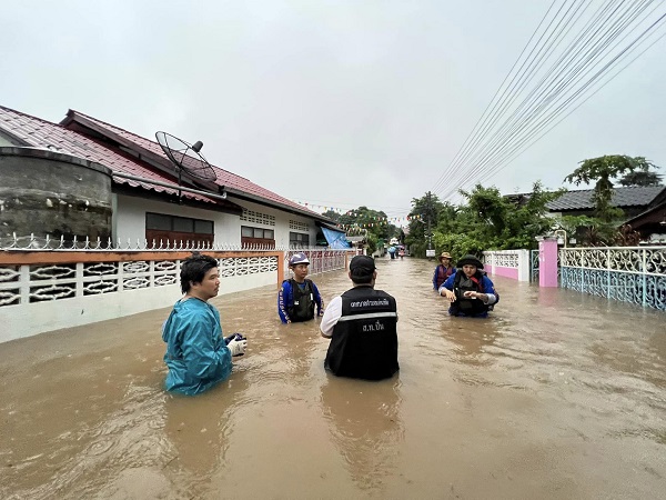 Foto - Sel suları köprüyü böyle yıktı