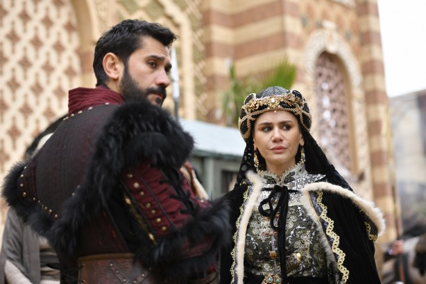 Foto - Selahaddin Eyyubi’de yer yerinden oynayacak! Zengi devleti ile anlaşma az önce yapıldı diyecekler ve resmen ortalık karışacak…