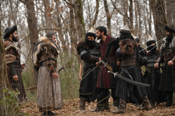 Foto - Selahaddin ters köşe yapacak! İzleyince çok şaşıracaksınız! Herkes bu bölümde şaşıp kalacak!