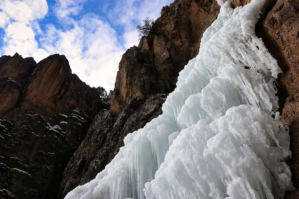 Foto - Şelale buz tuttu ortaya bu manzara çıktı