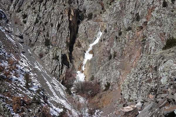 Foto - Şelale buz tuttu ortaya bu manzara çıktı