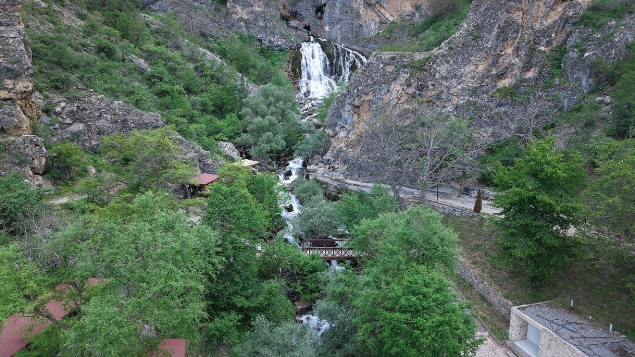 Foto - Şelaleler Diyarı Turist akınına uğruyor
