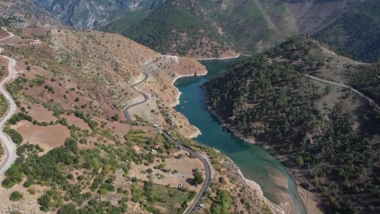 Şelaleler Diyarı Turist akınına uğruyor