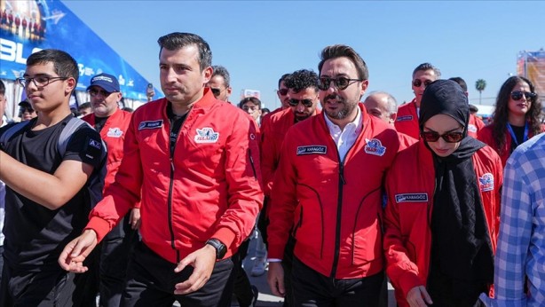 Foto - Selçuk Bayraktar bombayı patlattı! Kızılelma sonrası olay proje