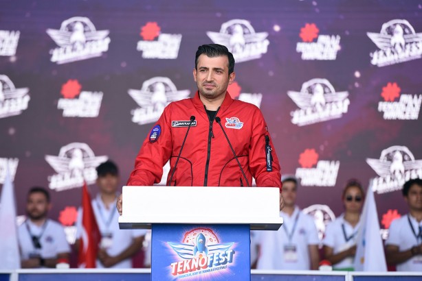 Foto - Selçuk Bayraktar bombayı patlattı! Kızılelma sonrası olay proje