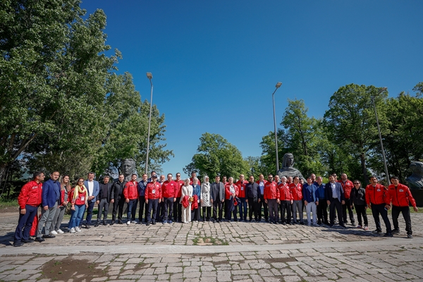 Foto - Selçuk Bayraktar gençlere böyle seslendi
