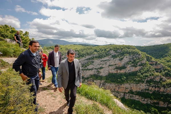Foto - Selçuk Bayraktar gençlere böyle seslendi