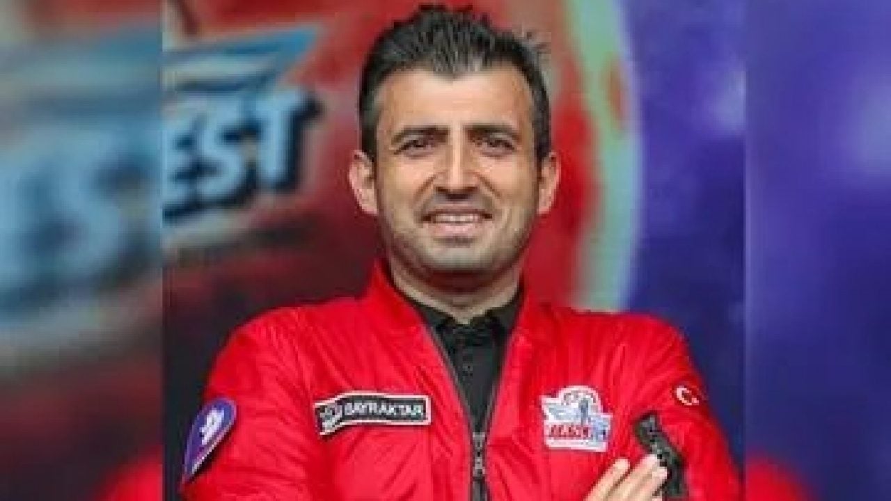 Foto - Selçuk Bayraktar: Hızla, kolay yoldan, ahlaksızca bir yerlere gelmeye çalışan insanları görüyoruz