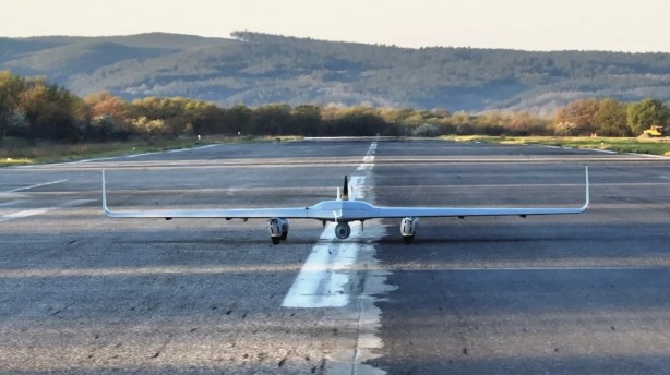 Foto - Selçuk Bayraktar yeni İHA'yı tüm Türkiye'ye gösterdi! Gören mest oldu