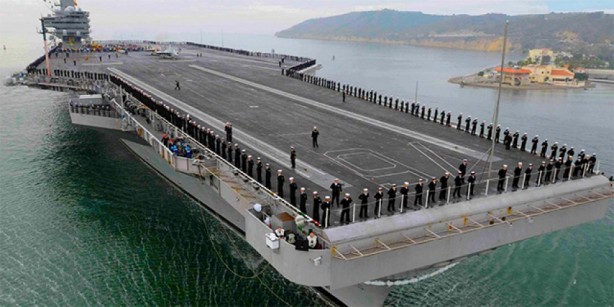 Foto - Selçuk Bayraktar ziyaret etmişti! Uçak gemisi hatalı çıktı, herkes şokta