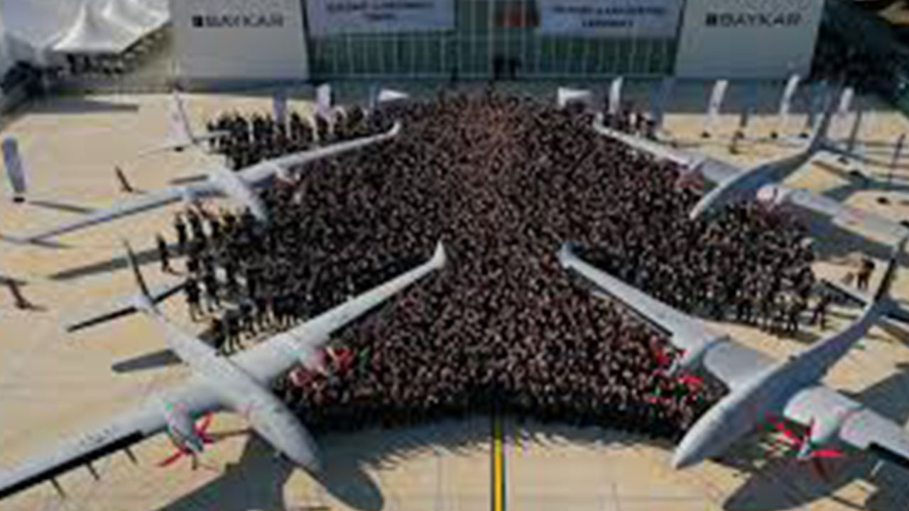 Foto - Selçuk Bayraktar'dan Türkiye'ye beklenmedik F-35 uyarısı: Eğer bu uçağın peşinden gidersek olacakları açıkladı