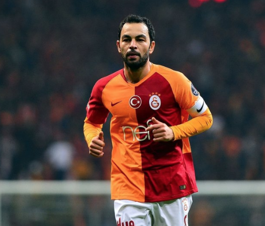 Foto - Selçuk İnan Süper Lig’e geri dönüyor! Sürpriz takıma imzayı atacak… Herkesi hayrete düşürdü
