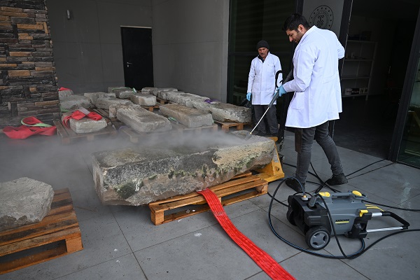 Foto - Selçuklu dönemine ait! Van Gölü'nden çıktı orijinal haline kavuşacak