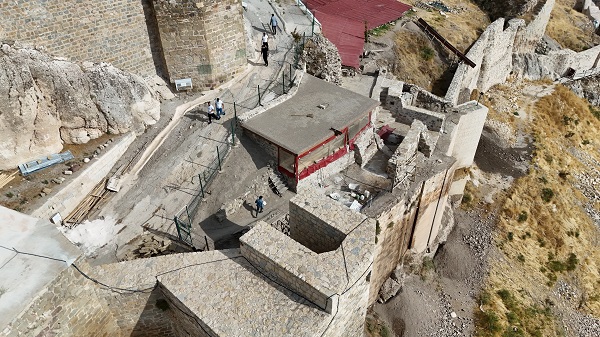Foto - Selçuklu dönemine ışık tutuyor! Harput Kalesi'nde bulundu