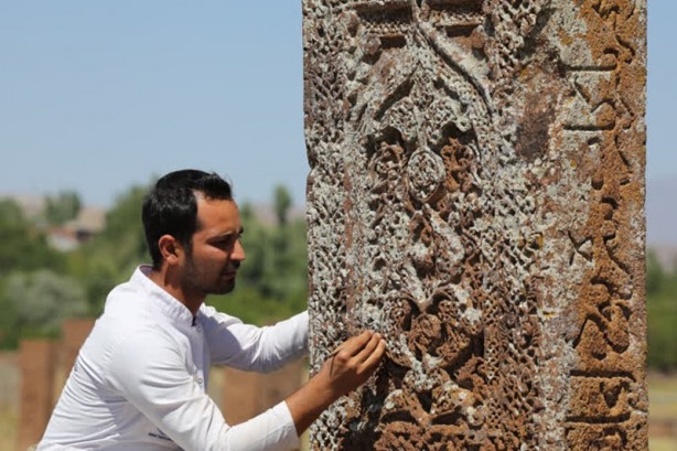 Foto - Selçuklu Meydan Mezarlığı tarihe ışık tutuyor
