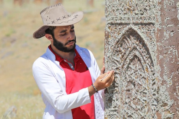 Foto - Selçuklu Meydan Mezarlığı tarihe ışık tutuyor