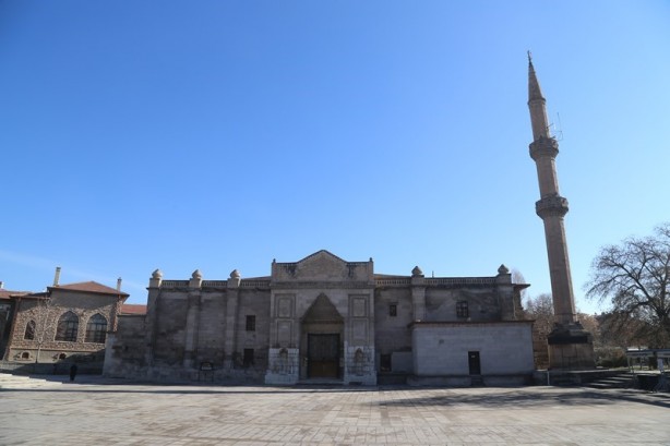 Foto - Selçuklu mimarisinin en güzel örneklerinden: Karamanoğlu Ulu Camii