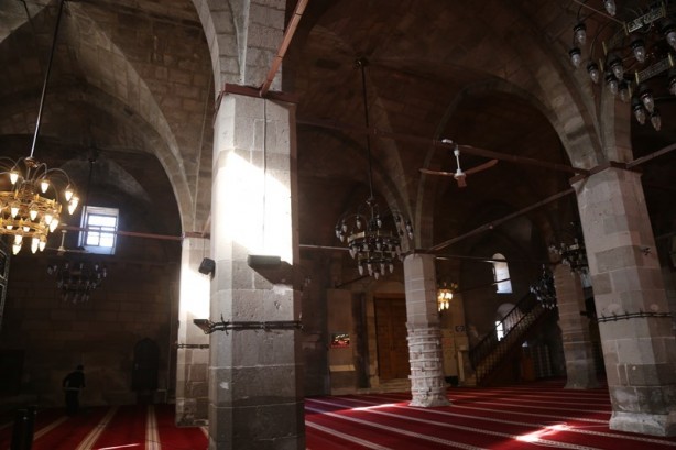 Foto - Selçuklu mimarisinin en güzel örneklerinden: Karamanoğlu Ulu Camii