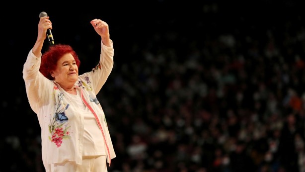 Foto - Selda Bağcan çılgına döndü: Bu olay affedilemez, izah edilemez