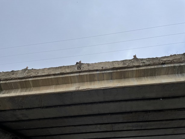 Foto - Selde zarar gören köprünün demirlerini satan muhtar ile hurdacı tutuklandı!