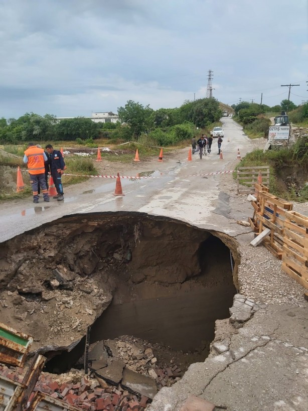 Foto - Selin ikinci defa çökerttiği yolda facia ucuz atlatıldı
