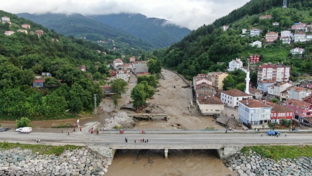 Selin yıktığı köy havadan görüntülendi!