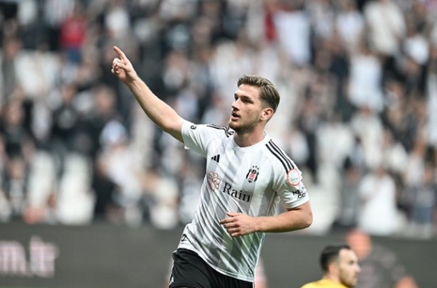 Foto - Semih Kılıçsoy’u Euro 2024 öncesi takibe aldılar! Dünya devi peşinde düştü