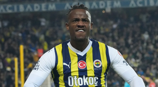 Sen adamı Dzeko'nun gölgesi yaparsan olacağı buydu işte! Fenerbahçelileri kahreden haber geldi...