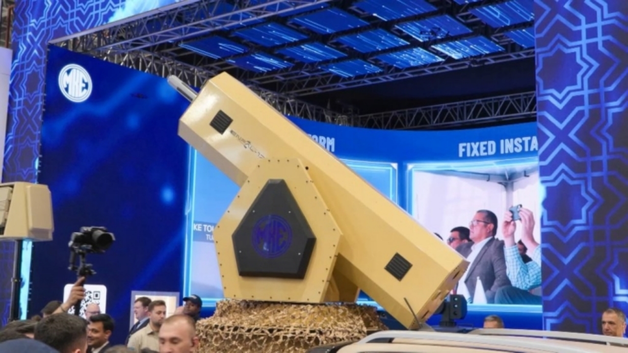 "Sen atmadın, Allah attı!" Adını Kur’an’dan aldı, SAHA 2026’ya damga vurdu: MKE’nin "ENFAL-17" füzesi ilk kez görücüye çıktı