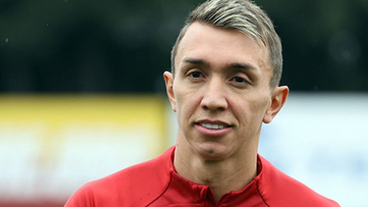 Foto - Sen de kaleni gole kapat be Aslan’ım! Her gün altı okka olacak değil ya…