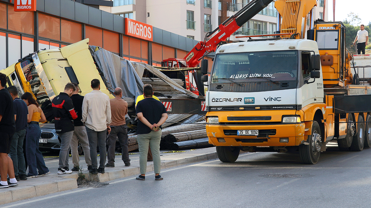 Foto - Sen delirdin mi adam! İzmir savaş alanına döndü!