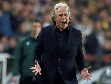 Foto - Sen kendini ne sanıyorsun be adam! İyice haddini aştı: Sen kim, Fenerbahçe kim!