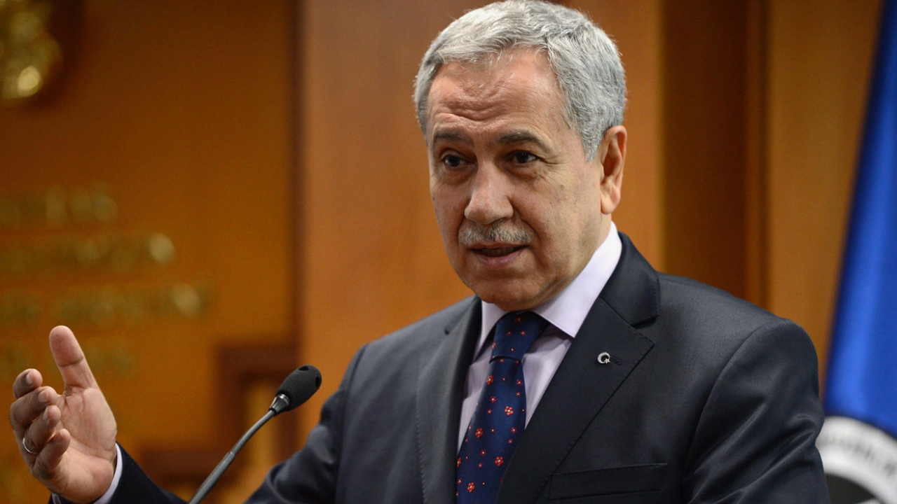 Foto - Sen ne sinsi adamsın… Arınç CHP’yi eleştirir gibi yapıp lafı Erdoğan’a getirdi!