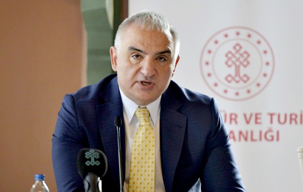 Sen ne yaptın böyle Bakan Bey! Erdoğan küplere binecek! Yazık, vallahi yazık 