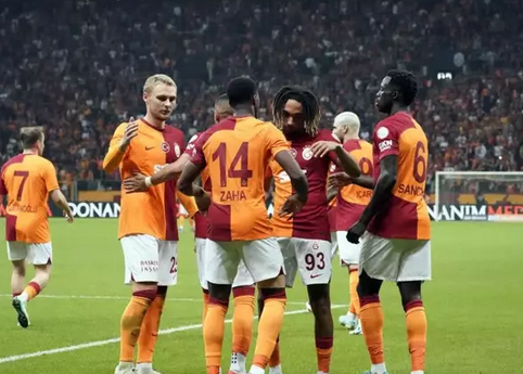 Foto - Sen ne yaptın böyle Galatasaray! Duyan, kulaklarına inanamıyor! Olacak şey değil...