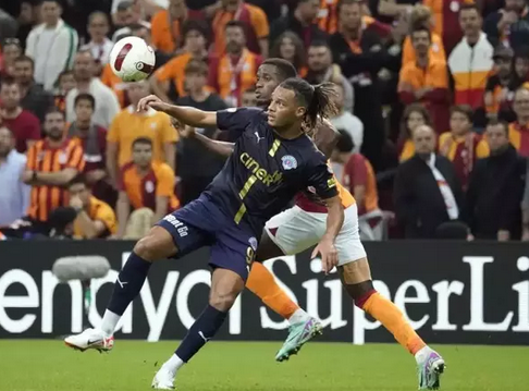 Sen ne yaptın böyle Galatasaray! Duyan, kulaklarına inanamıyor! Olacak şey değil...