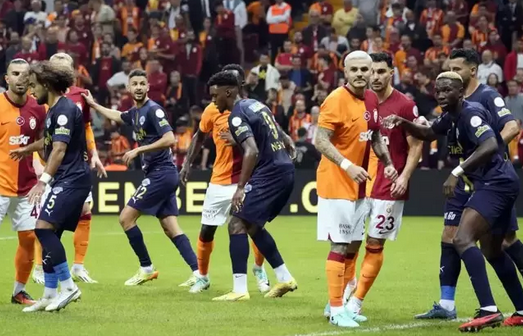 Foto - Sen ne yaptın böyle Galatasaray! Duyan, kulaklarına inanamıyor! Olacak şey değil...