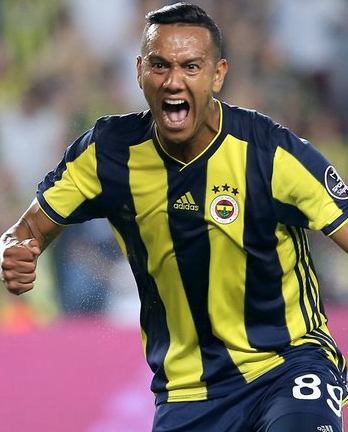 Sen ne yaptın böyle Josef De Souza! Bu sefer çizmeyi aştı!