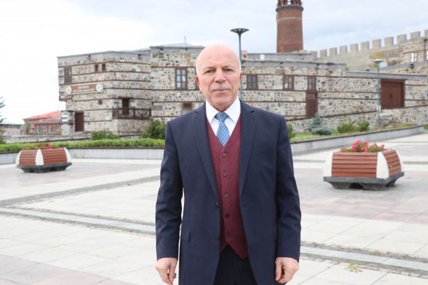 Foto - Sen ne yaptın böyle Mehmet Sekmen Başkanım! Şehir yeniden inşaa ediliyor...