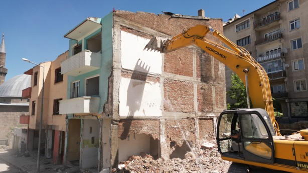 Foto - Sen ne yaptın böyle Mehmet Sekmen Başkanım! Şehir yeniden inşaa ediliyor...