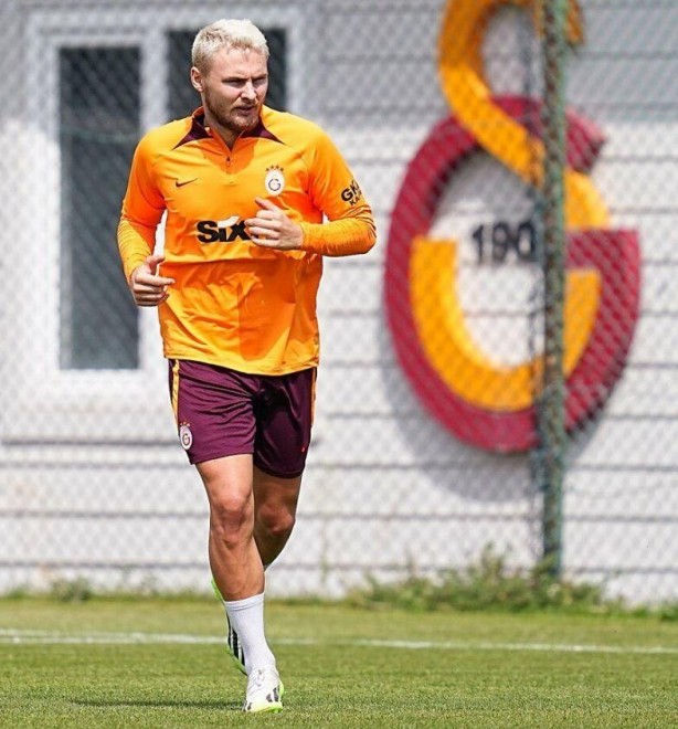 Foto - Sen ne yaptın böyle Okan Buruk! Kafaları duvarlara vurduracak gelişme! Eyvah ki ne eyvah