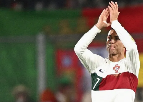 Foto - Sen ne yaptın böyle Ronaldo! 38 yaşında bunu da yaptı bile...