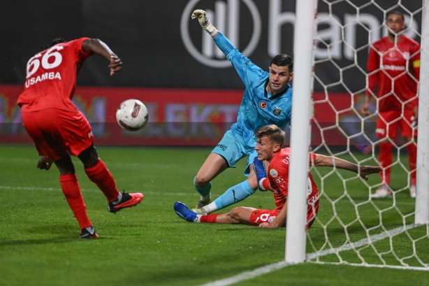 Foto - Sen ne yaptın böyle Tadic! Bu sefer işlem tamam olacak gibi...